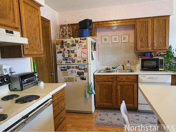 5th image of 999 Heritage Ct E #305