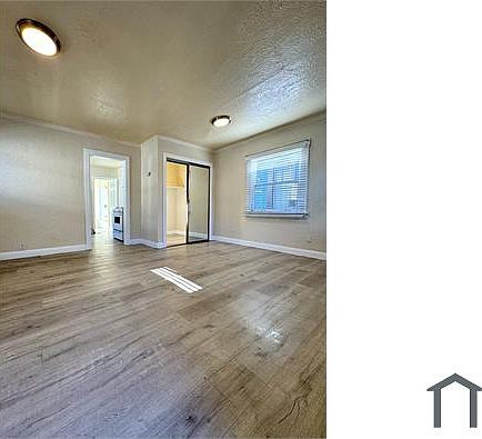 3rd image of 4218 Woodlawn Ave