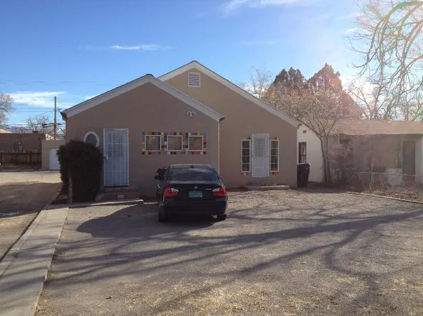 Updated 1 Bedroom with Garage Just 2 Blocks to UNM, 216 Princeton Dr SE, Albuquerque, NM 87106
