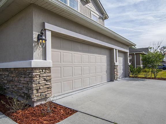 3rd image of 13835 Devan Lee Dr N