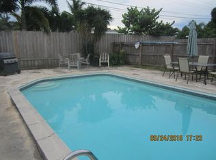 1701 Osborne Cir, Lake Worth, FL 33461