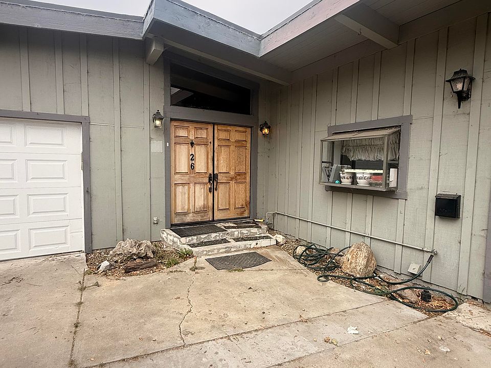 1st image of 26 Oxford Dr
