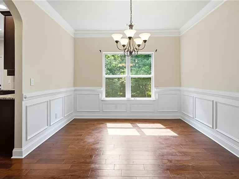 1268 Mitford Ln — Photo 6