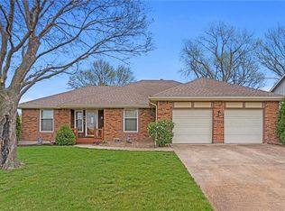 6301 Oakview St, Shawnee, KS 66216