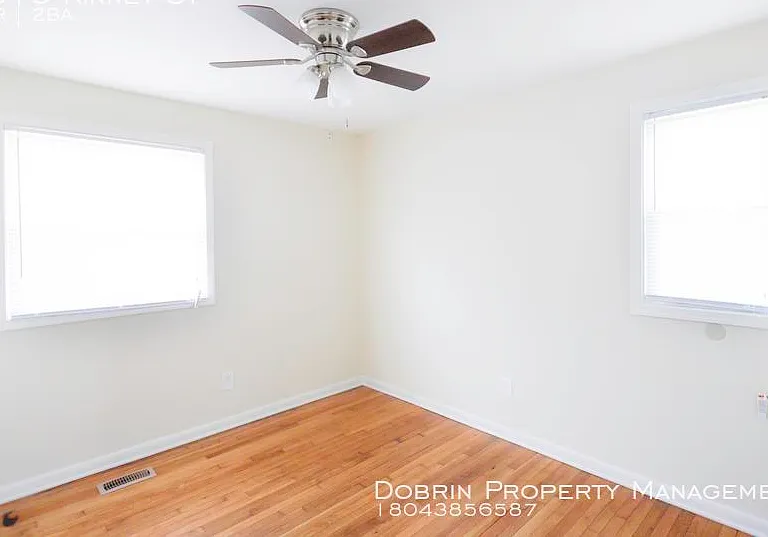 1019 Kinney St — Photo 8