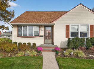 58 Virginia Ave, Plainview, NY 11803