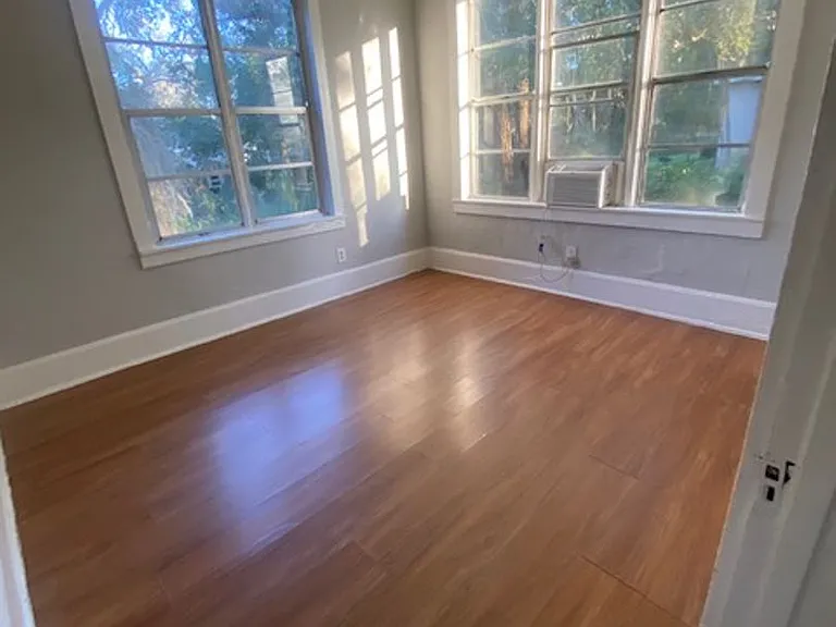 315 S Winslow Ave — Photo 8