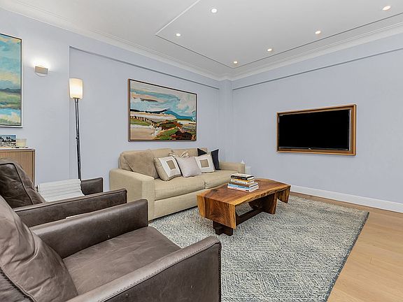 2nd image of 923 5th Ave APT 4B