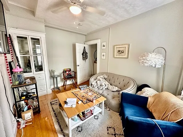 220 Hanover St #17 — Photo 10