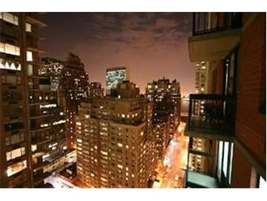Rented by Douglas Elliman | media 23
