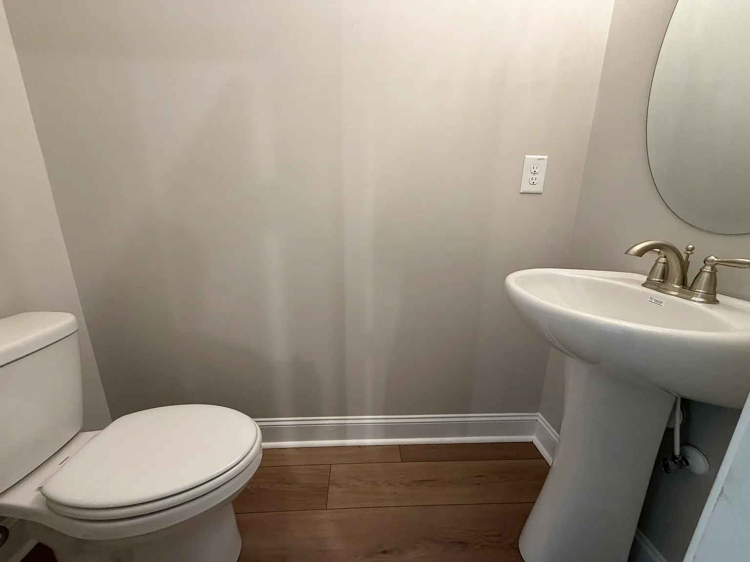 3924 Gloucester Dr W — Photo 3
