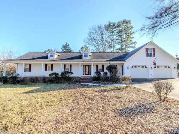715 31st St, Haleyville, AL 35565