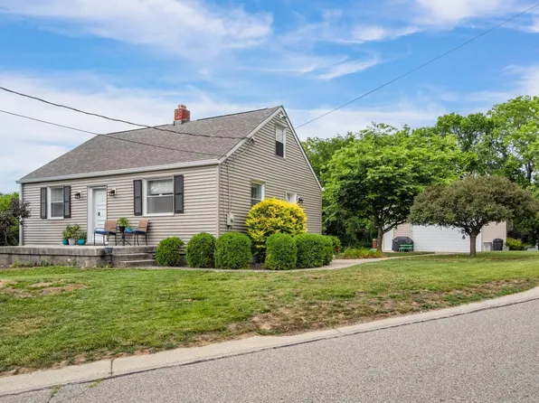 5320 Belclare Rd, Cincinnati, OH 45247