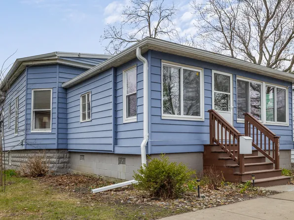 1019 Church St, Saint Joseph, MI 49085