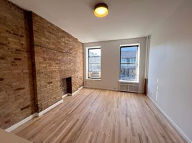 139 W 83rd St