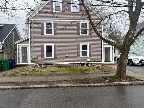 10-12 Williams St Photo 1