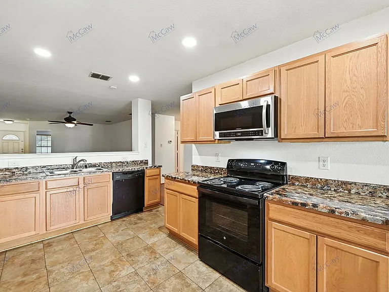 10512 Flagstaff Run — Photo 5