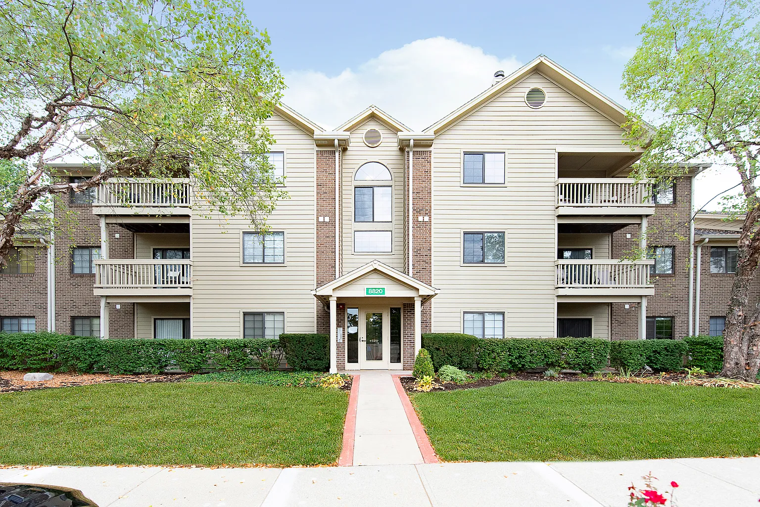 8820 Yardley Ct APT 102 photo 1