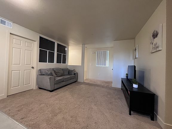 4th image of 4828 McKinley Ave #1B