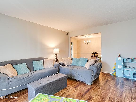4th image of 1815 Gardiner Ln APT D34