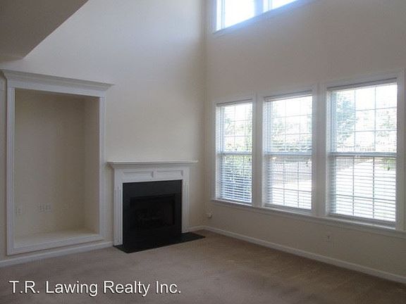 4th image of 285 Sutro Forest Dr NW