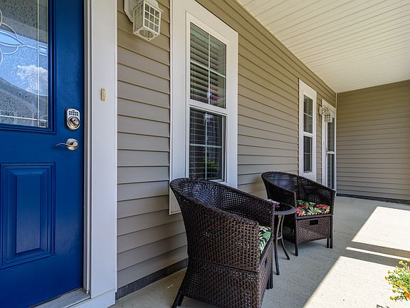 5th image of 150 Larimar Dr Unit 150