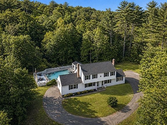 4th image of 12 Pinecrest Rd