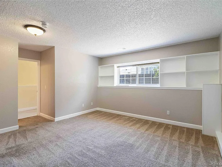 19713 Applewood Ct — Photo 19