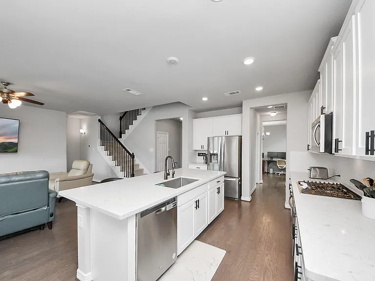 183 Solana Point Dr — Photo 5