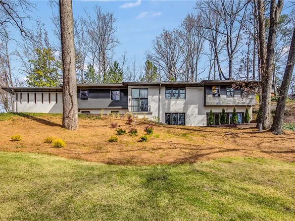 110 Maryeanna Dr, Atlanta, GA 30342