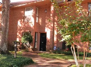 5823 Hollytree Dr, Tyler, TX 75703