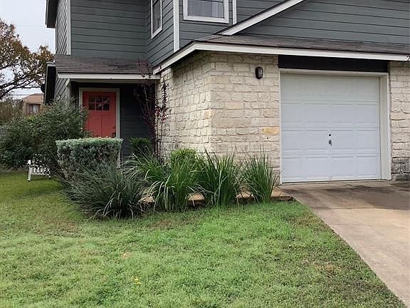 2nd image of 2631 Gwendolyn Ln APT A