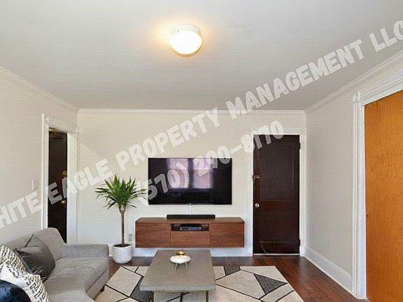 2nd image of 1724 Brick Ave Floor 2