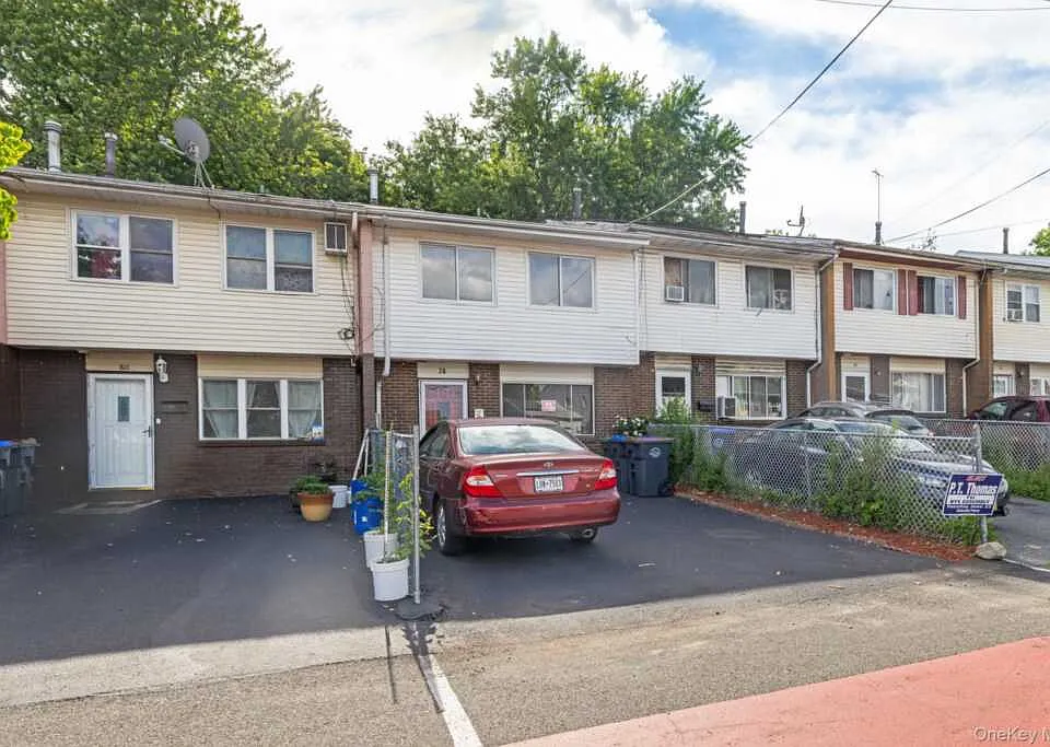 78 Roosevelt Dr