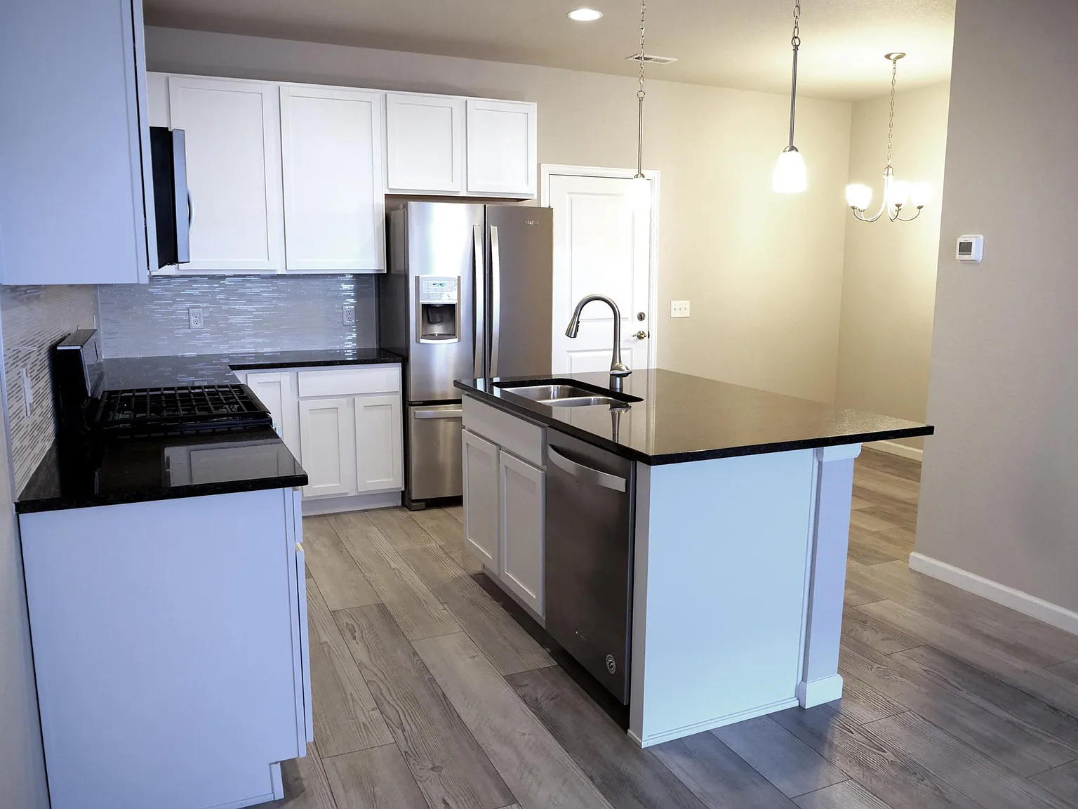 2 bed, 2.5 bath, 1245 sqft, $2,699 — Photo 4