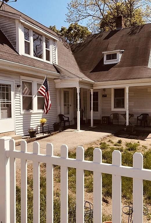 31 Cocasset St APT 3, Foxboro, MA 02035 Zillow