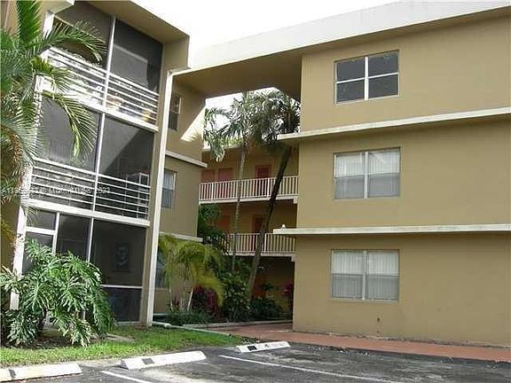 2nd image of 4205 N University Dr APT 304