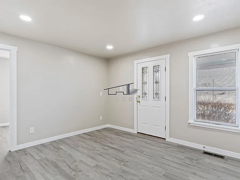 3480 Ogden Ave — Photo 6