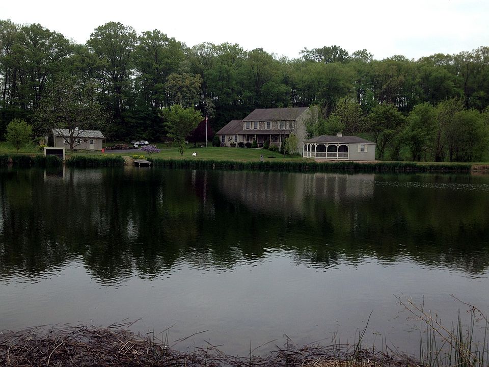 2nd image of 172 Pond View Dr