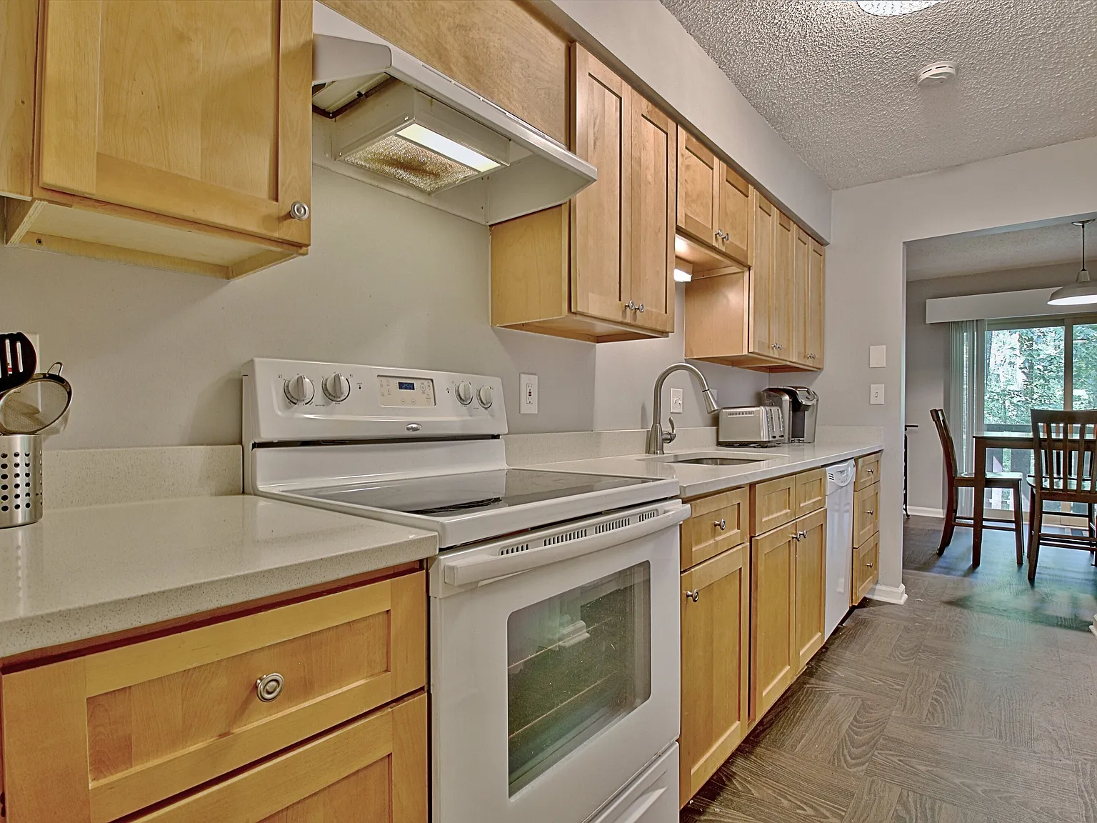 3 bed, 2.5 bath, 1851 sqft, $2,750 — Photo 3