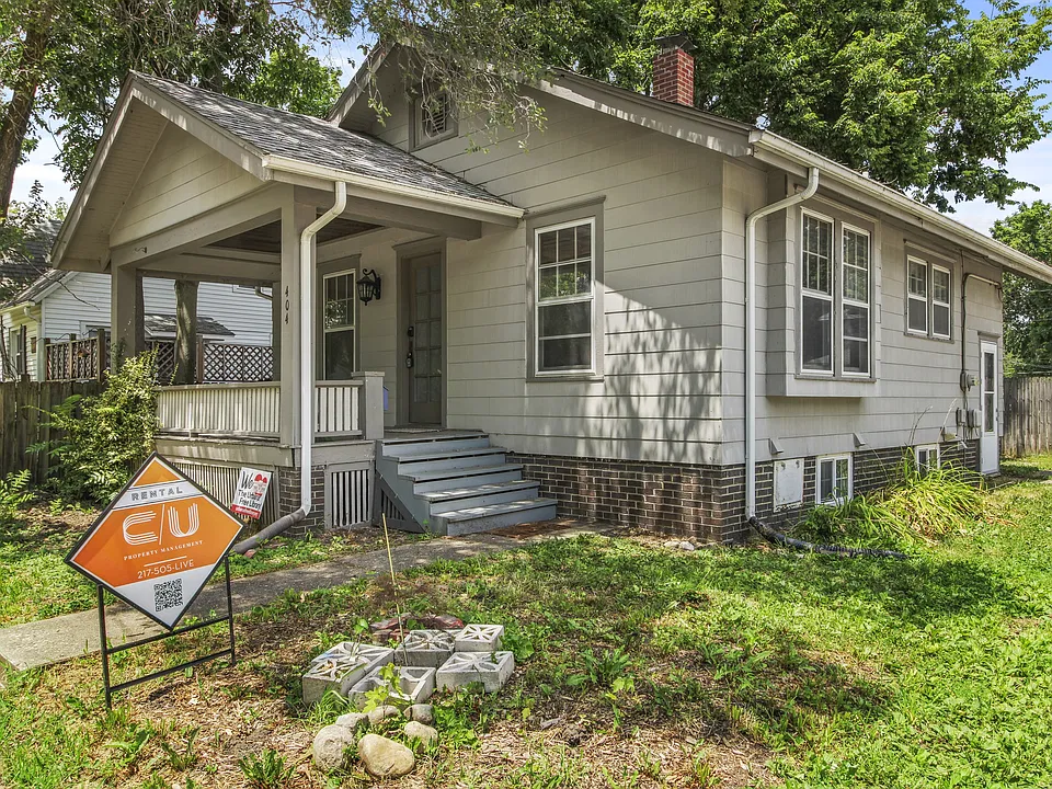 404 E Illinois St