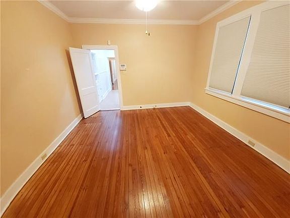 5th image of 4737 Lafaye St