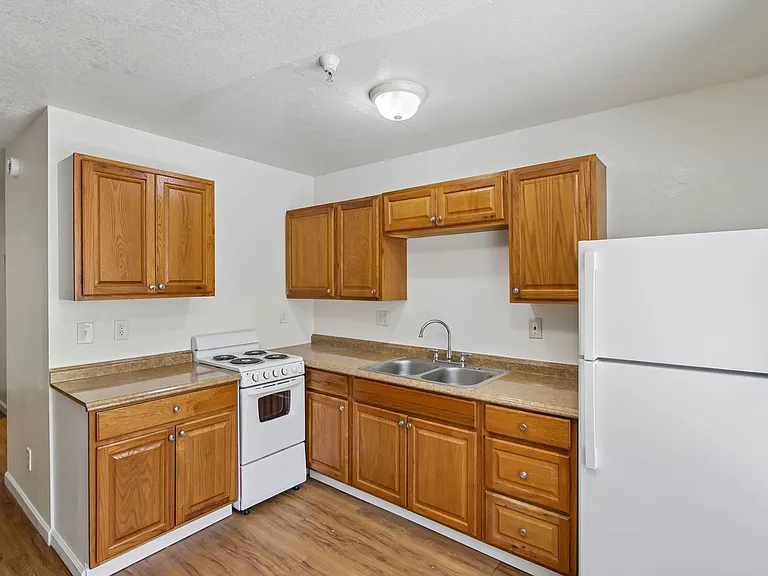 Monte Vista Commons — Photo 14