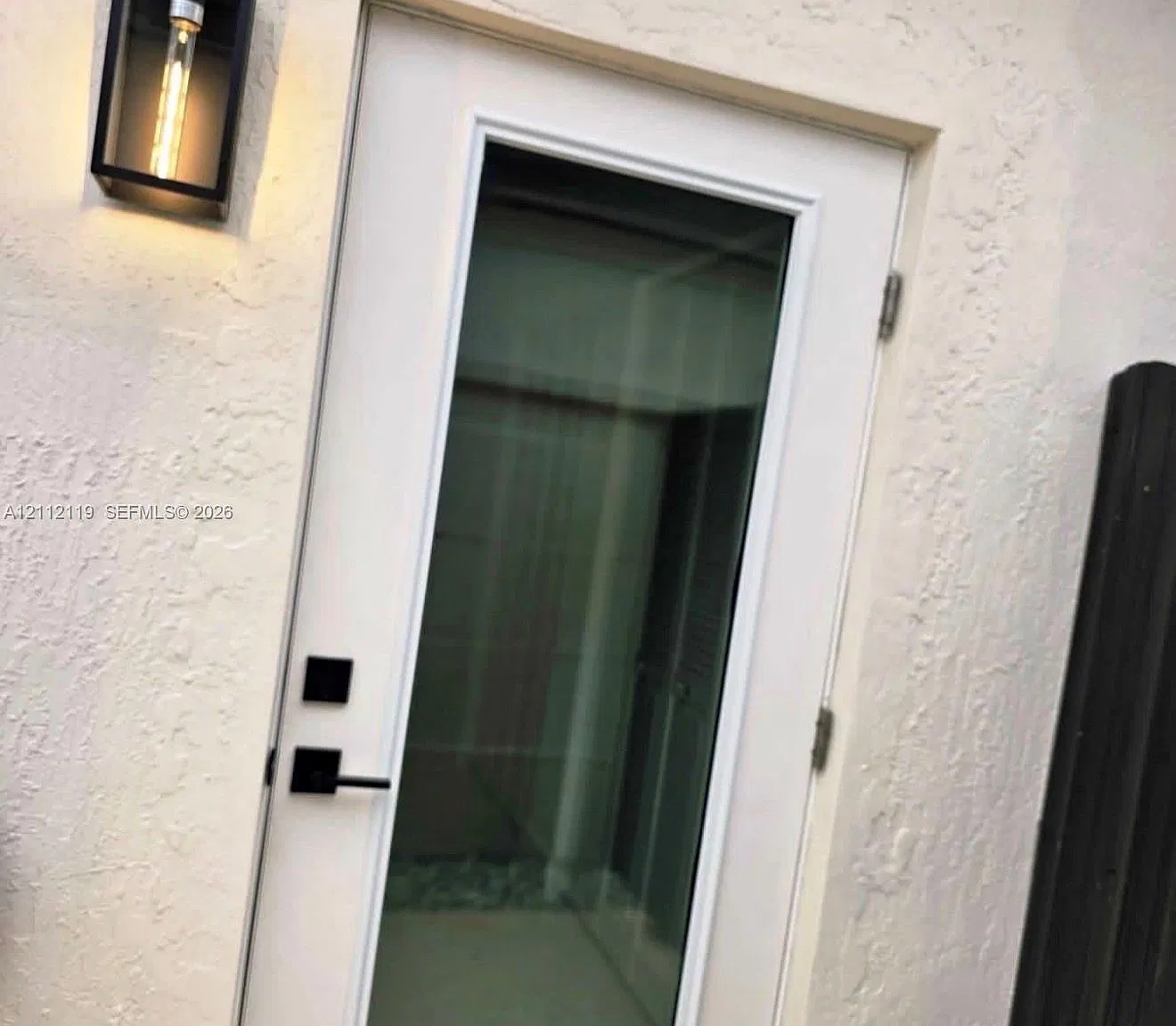1 bed, 1.0 bath, 1904 sqft, $1,650 — Photo 1