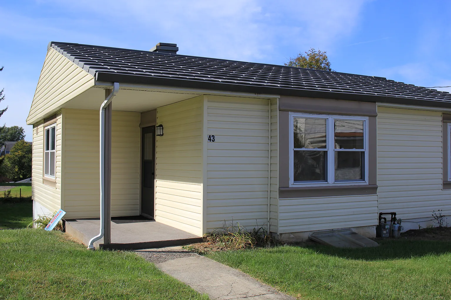 43 Highland St photo 1