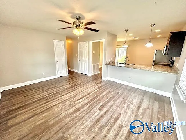 1089 Burwell Rd #F1 — Photo 5