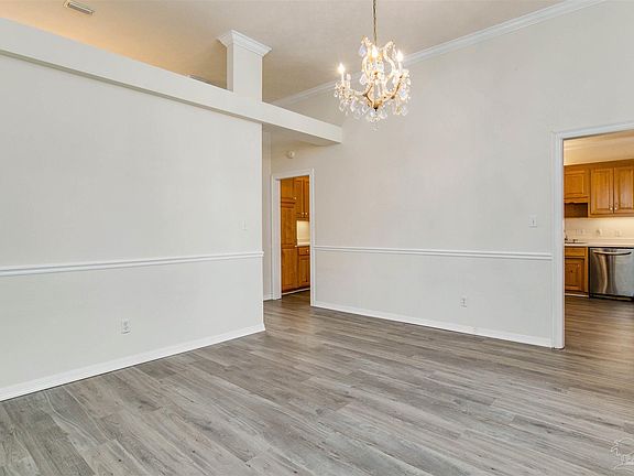 5th image of 558 Northcreek Dr