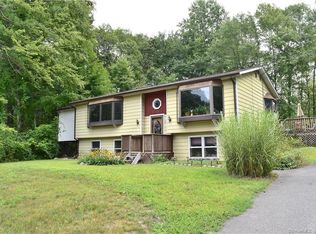 121 Oil Mill Rd, Waterford, CT 06385