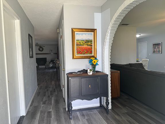 2nd image of 1063 Wexford Way