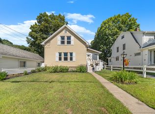 9 Wooster St, Seymour, CT 06483